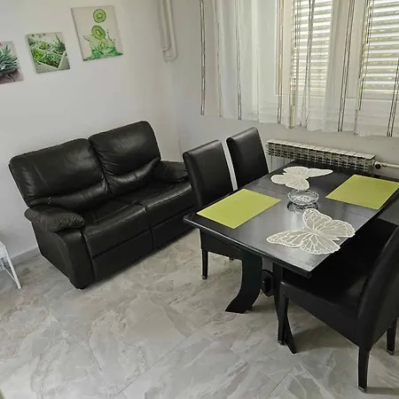 In - Riviera 17889 Apartament *